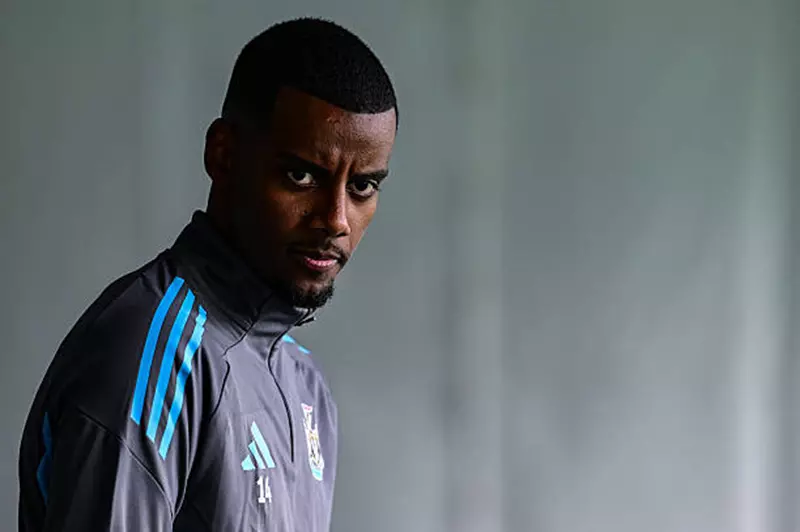 استراتيجية نيوكاسل في ميركاتو الصيف: تجارب تمرد مزدوج