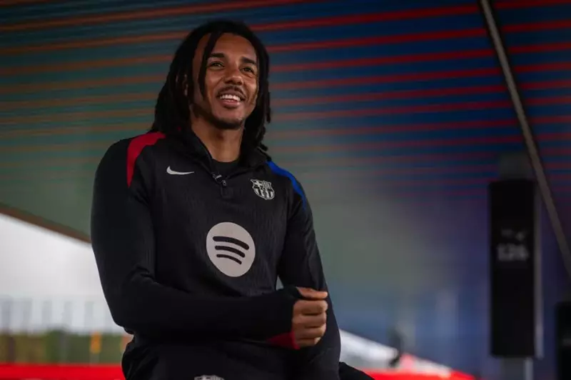 برشلونة يمدد عقد جول كوندي: تفاصيل الصفقة وأثرها على الفريق